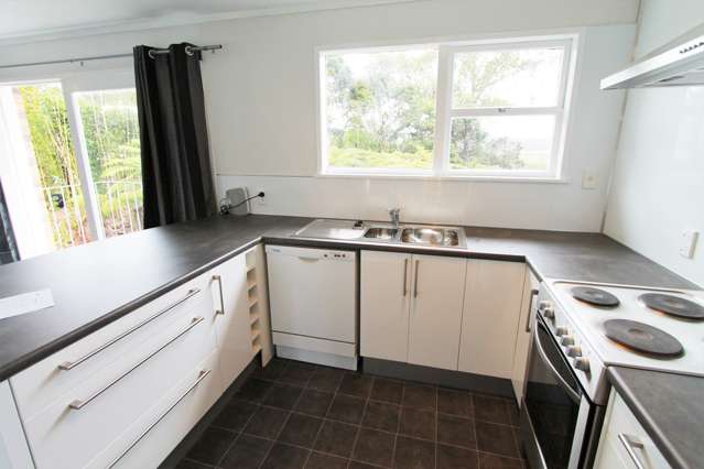 1/24 Dawnhaven Drive Te Atatu Peninsula_2