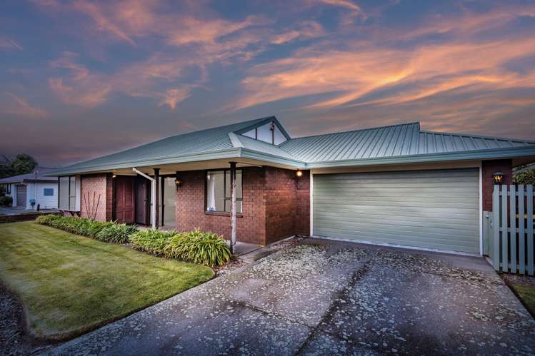 6 Withells Road_0