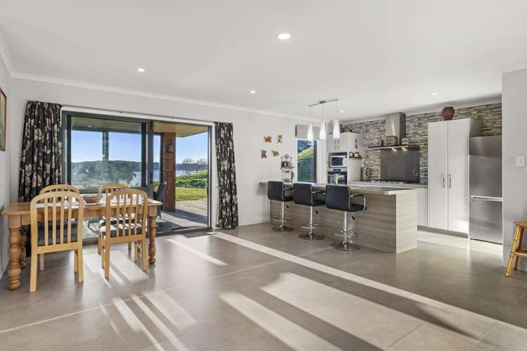 192 Hauroto Bay Road Raglan_18