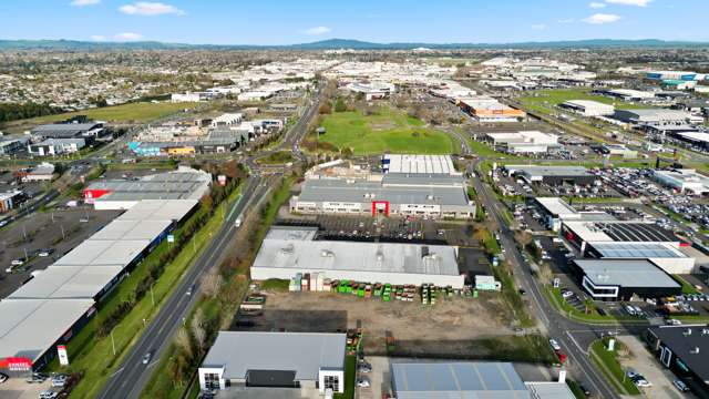 18-20 The Boulevard Te Rapa_1