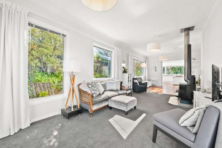 48 Gurney Road Kelson_15