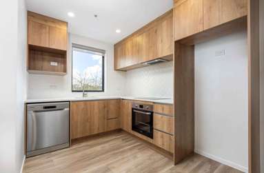 302/553C Glenfield Road_4