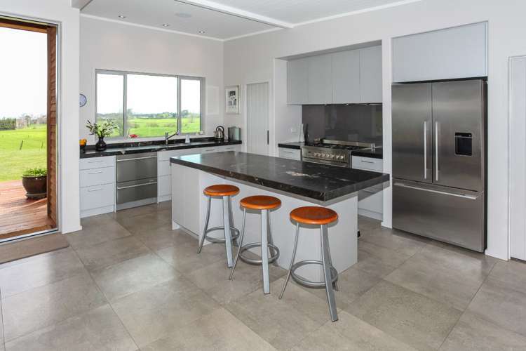 19 Church View Road Waiau Pa_8