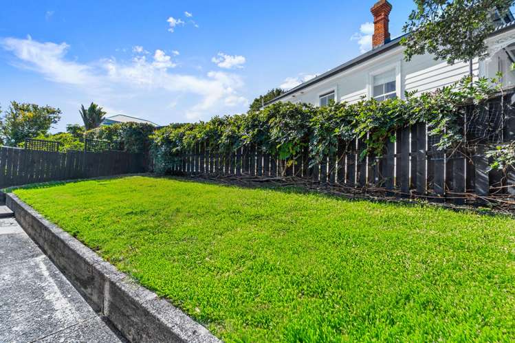 22 Grove Road Narrow Neck_15
