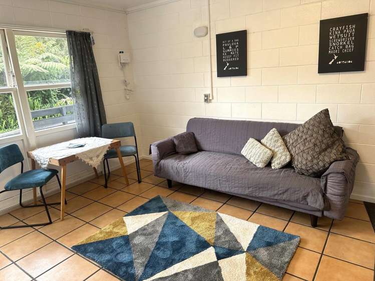 2 / 58 School Road Paihia_6