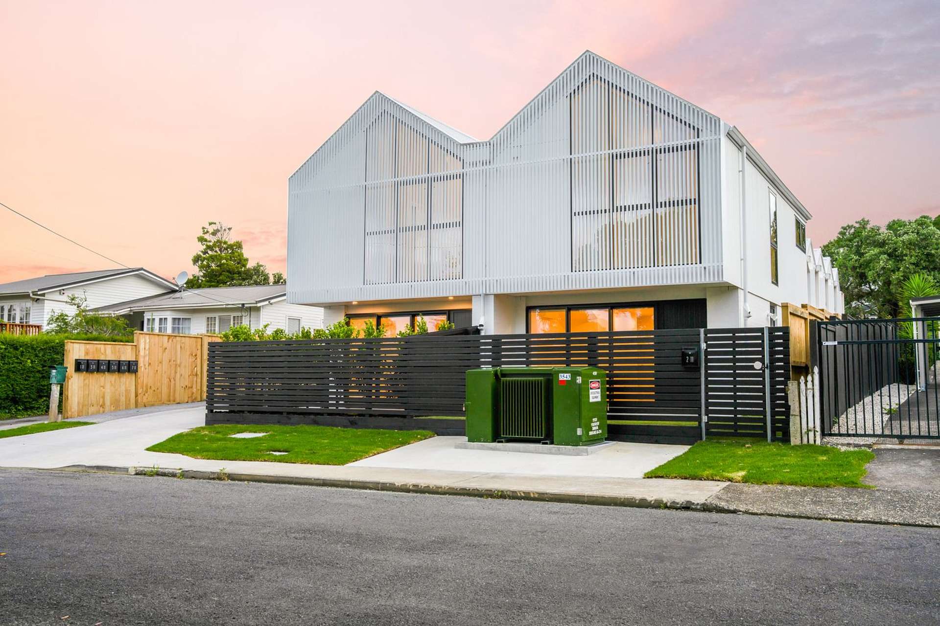 2/11 Paramu Avenue Birkdale_0