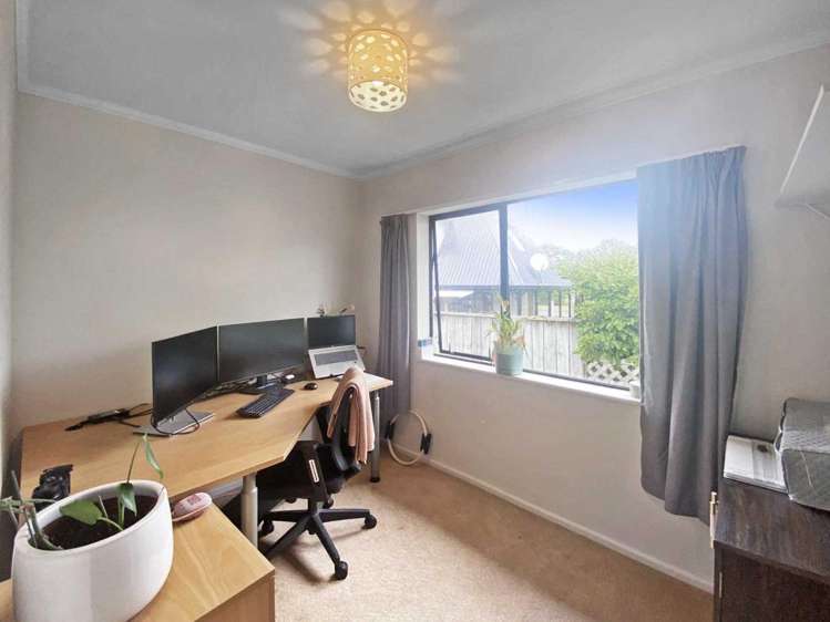 7 Norfolk Drive 1235_14