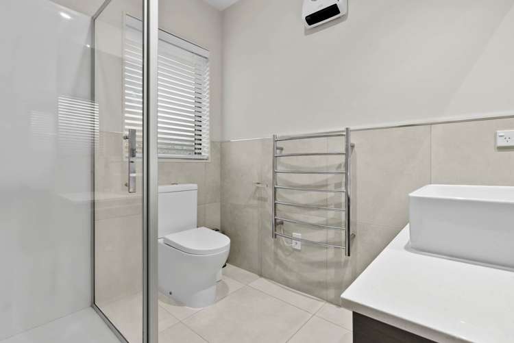 29 Andalusian Way Karaka_11