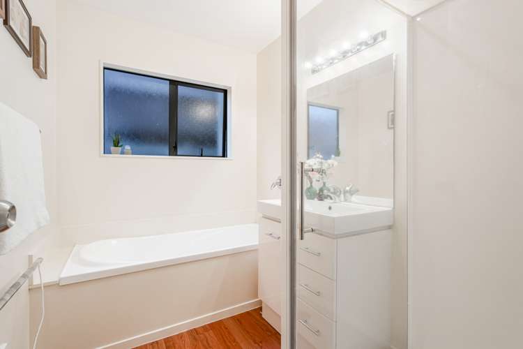 59 Royal Road Massey_14