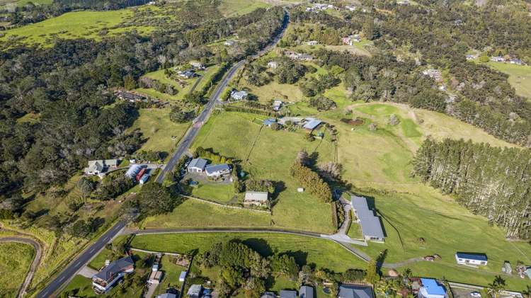 70 Wishart Road Helensville_57