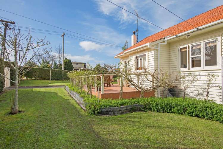 11 Luplau Crescent Cockle Bay_16