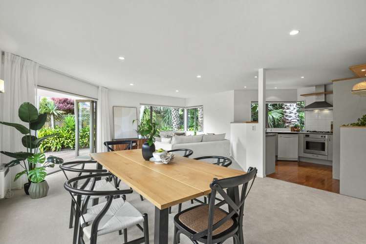 2/321 Lake Road Hauraki_6