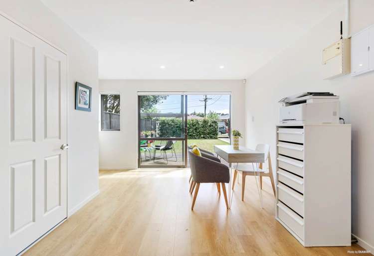 2/21A Mt Smart Road Royal Oak_5