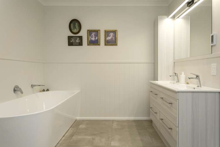 68 Parawera Drive Acacia Bay_21