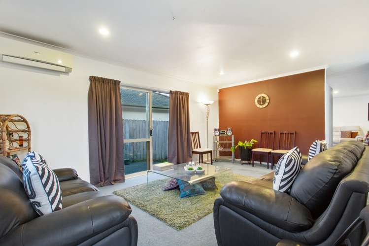 5b Charlenne Close Ranui_2