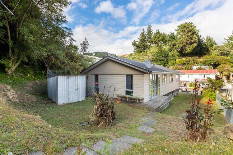 56 Cardiff Crescent Cannons Creek_9