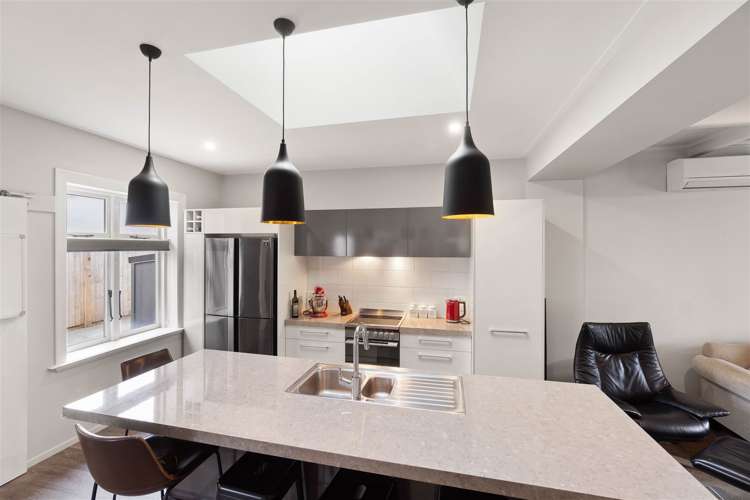 1/831 Ferry Road Woolston_23