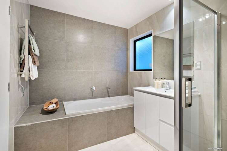 24 Cooladawson Drive Flat Bush_6