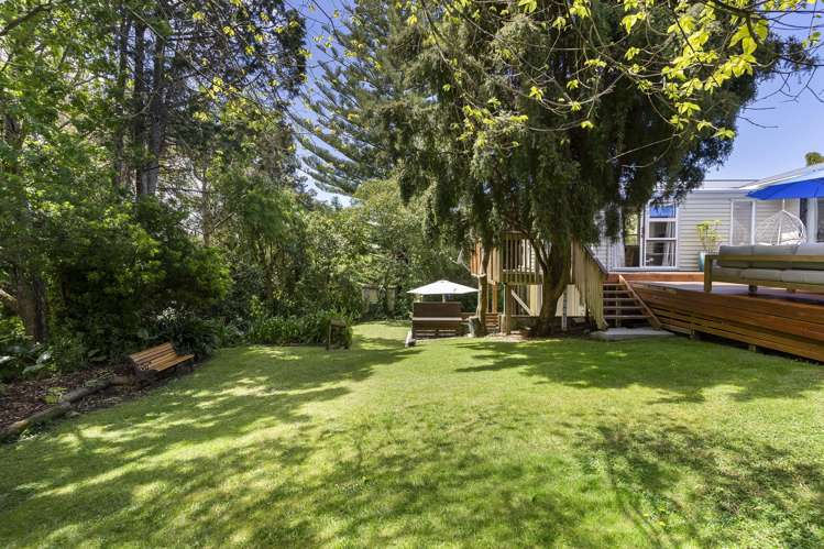 70 Fairclough Road Beach Haven_18