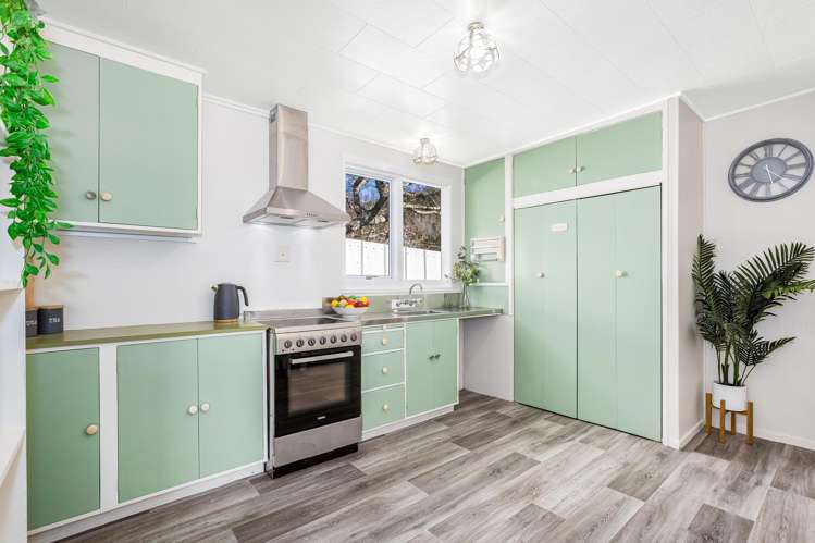 433 Stokes Valley Road Stokes Valley_3