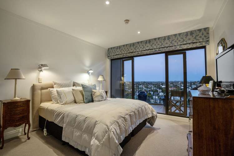 8b/36 James Cook Crescent Remuera_13