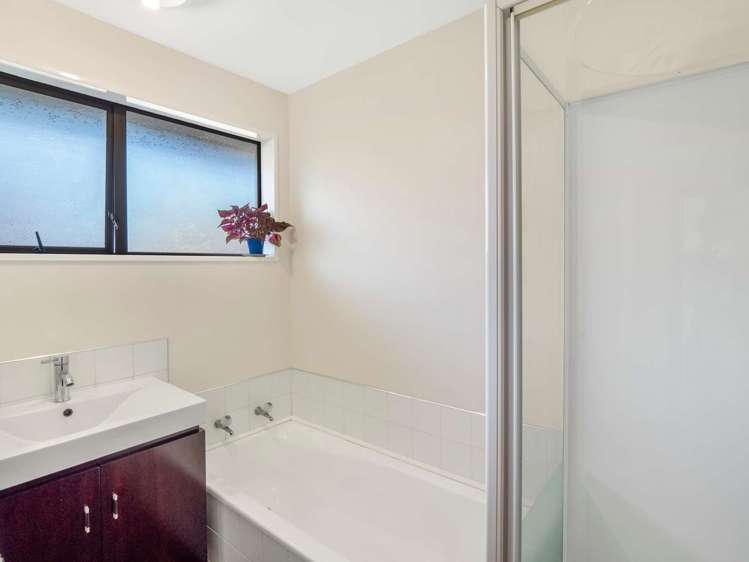 4/51 Neill Street Hornby_13