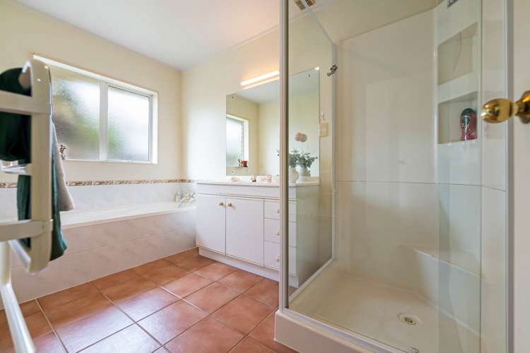 121 Golfland Drive Golflands_11