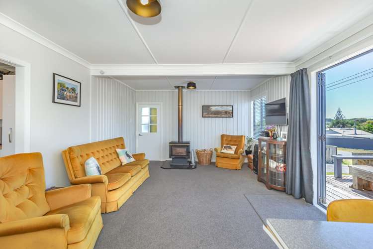 28 Ngatiawa Street Himatangi Beach_3