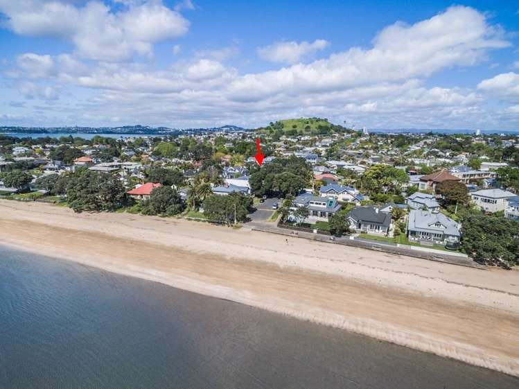 2 Arawa Avenue Devonport_19