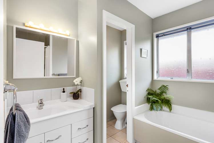 20a Salford Avenue Redwood_8