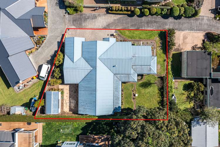 8 Fallsbrook Lane Mangere Bridge_27