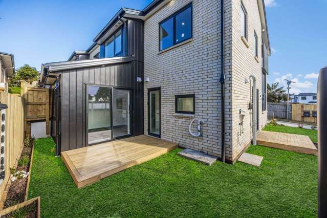 Spacious 4 Bed + Study  3 Baths  Garage  Pr...