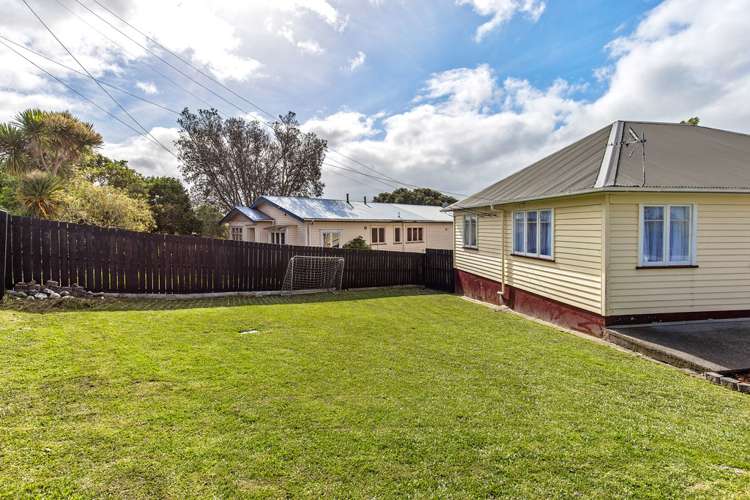 6 Brandon Road Glen Eden_2