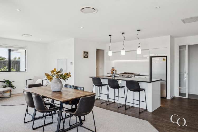 51 Kahuparere Crescent Pyes Pa_2