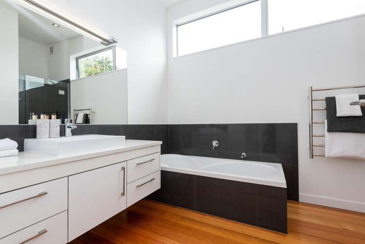 33 Luplau Crescent Cockle Bay_14