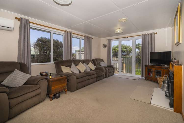 282 Seaview Road Stoke_5