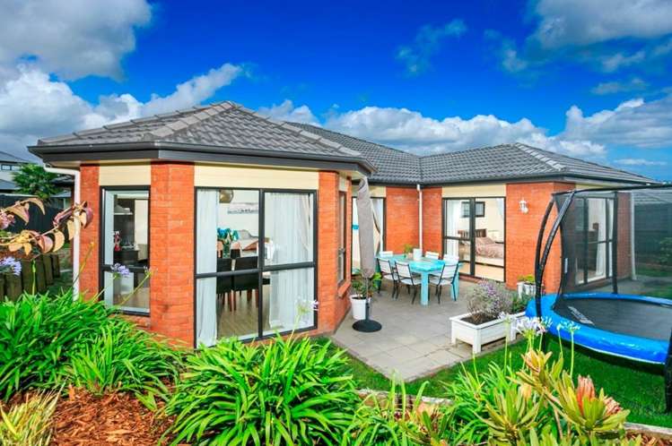 20 Thomas Hamer Place Greenhithe_7