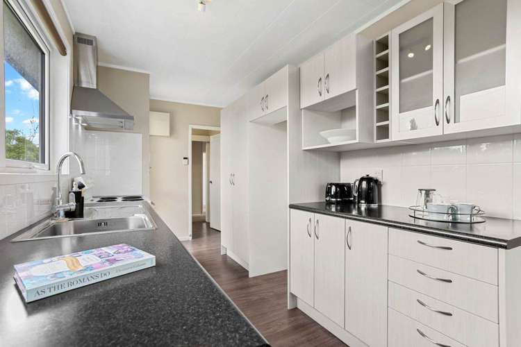 54 Haycock Avenue Mt Roskill_12