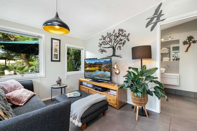 55 Kauri Road Stanmore Bay_13