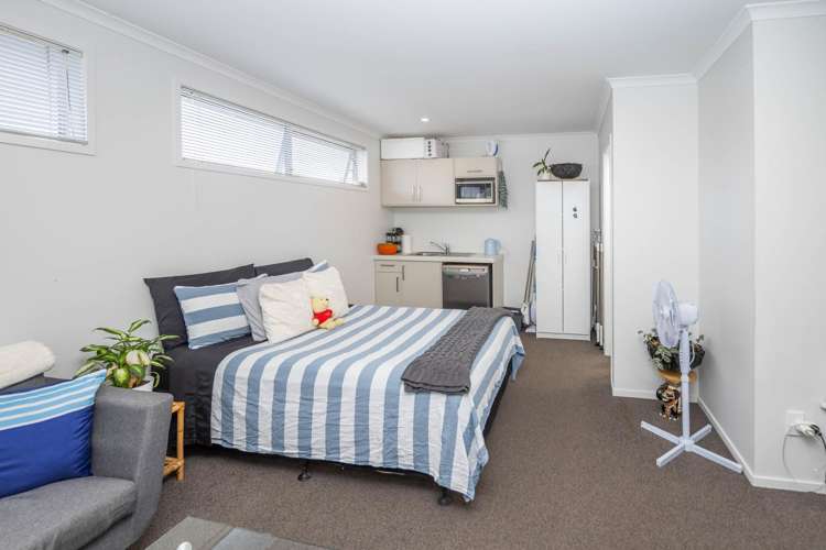 3/9 Greensboro Street Hamilton East_20