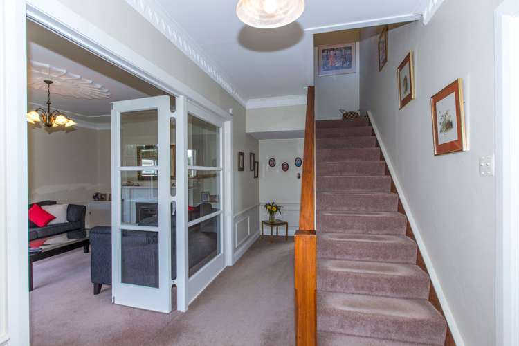 311 Riverside Drive Waterloo_12