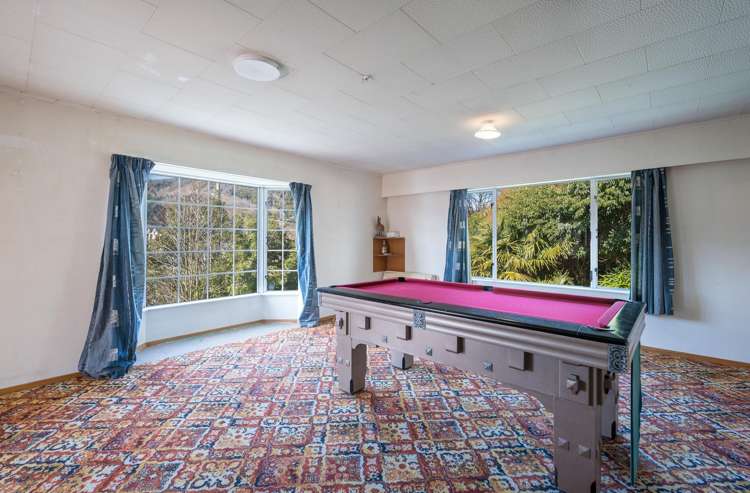 194 Saint Vincent Street Toi Toi_7