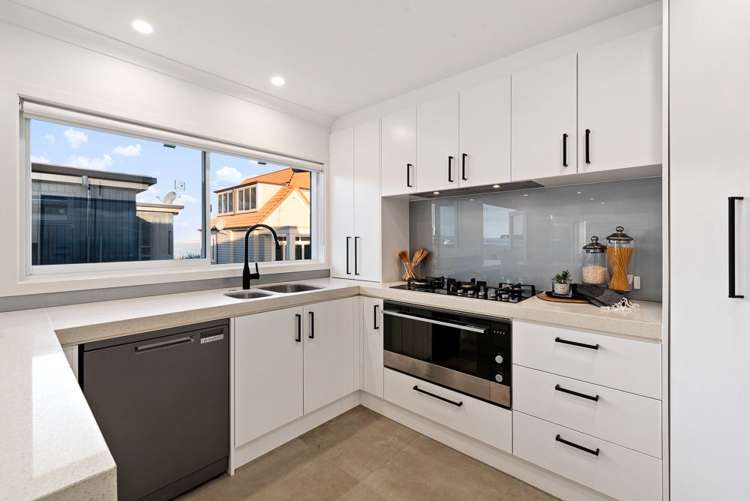 131 Churchill Road Rothesay Bay_8