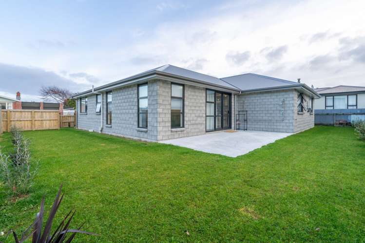 148 Derwent Crescent Glengarry_5