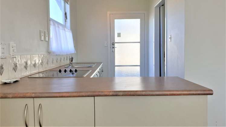 1/4 Kaumatua Place Te Atatu Peninsula_1