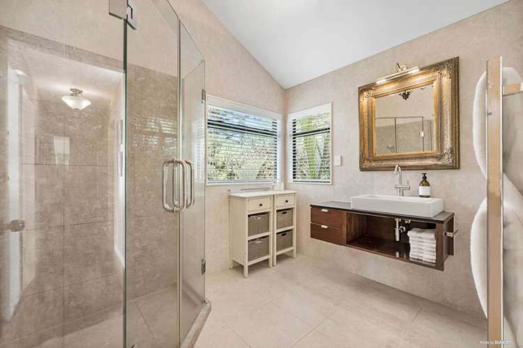 1 Whangaparaoa Road Red Beach_22