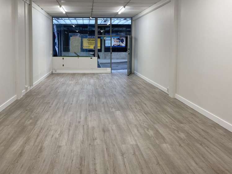 Shop 3/56-60 Hurstmere Road Takapuna_3