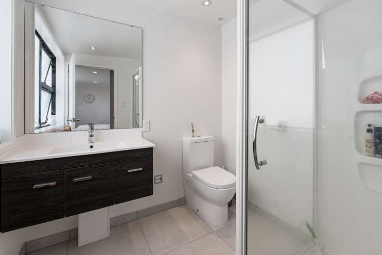 32 Squadron Drive Hobsonville_11