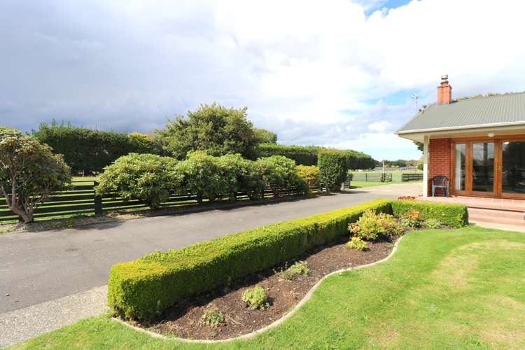 215 Findlay Road Ascot_40