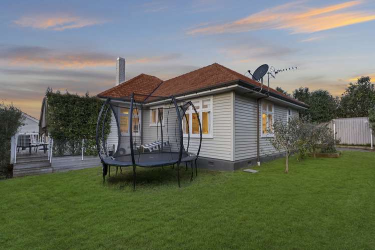 8 Sunderland Avenue Hobsonville_12